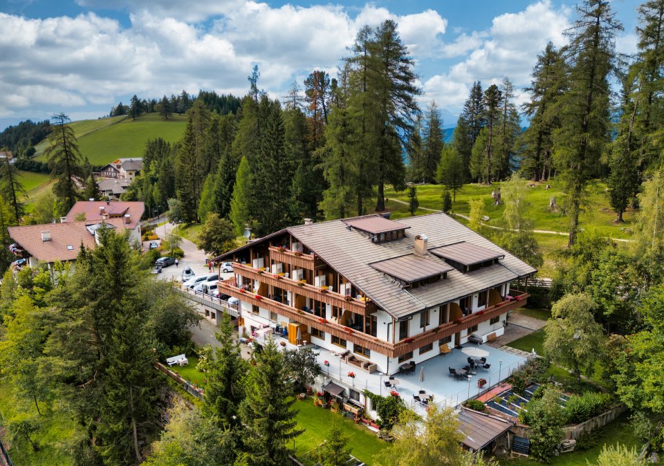 Außenansicht des Mont Floris Hotel