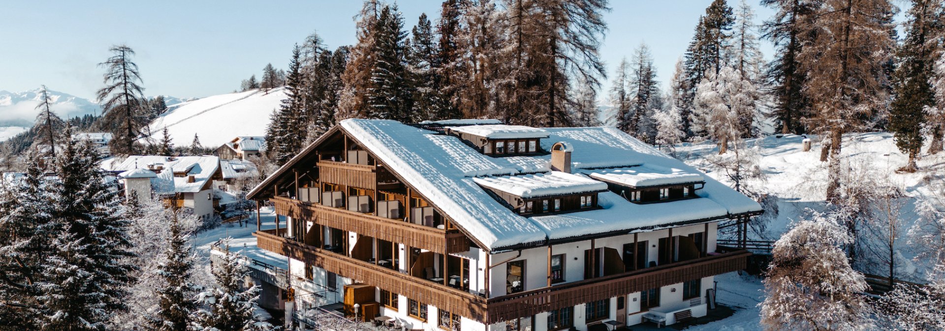 Außenansicht des Mont Floris Hotel 