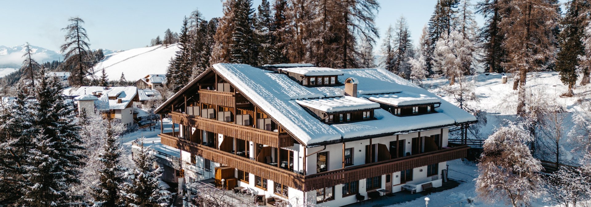 Außenansicht des Mont Floris Hotel